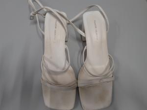 CS507/2024  WHITE SANDALS